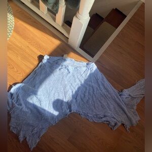 Cropped blue layering top